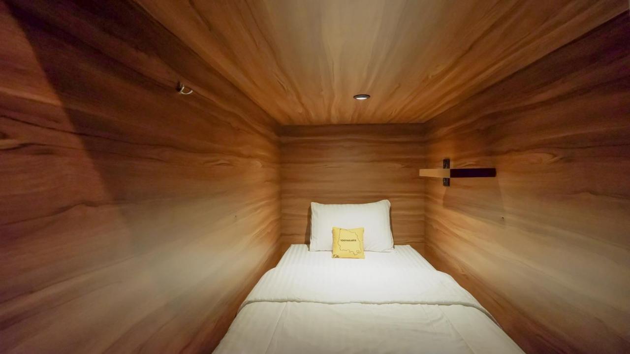 Fello B&B Hostel Legian Εξωτερικό φωτογραφία