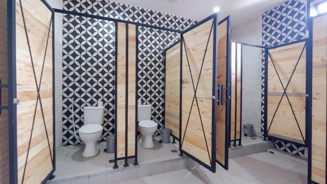 Fello B&B Hostel Legian Εξωτερικό φωτογραφία