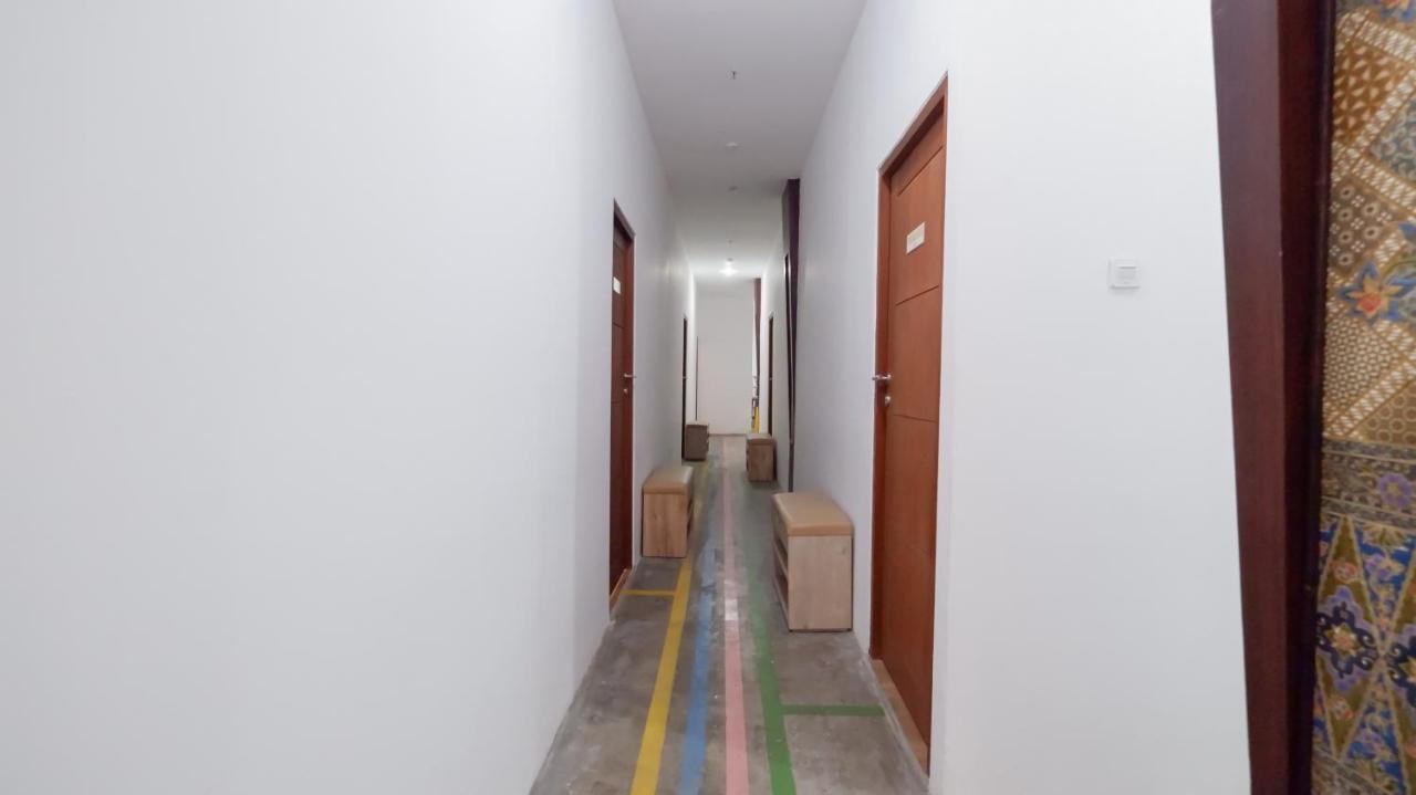 Fello B&B Hostel Legian Εξωτερικό φωτογραφία